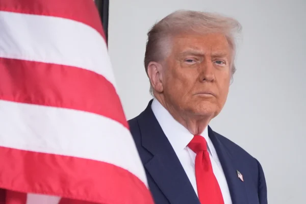 Trump anuncia ataque militar y endurece su agenda política