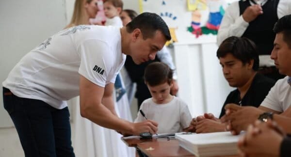 Presidente Daniel Noboa ejerce su derecho al voto