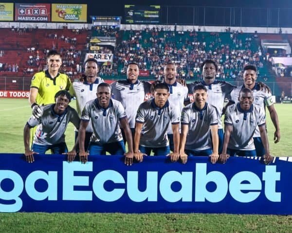 El Nacional queda al límite de la permanencia tras perder ante Deportivo Santo Domingo