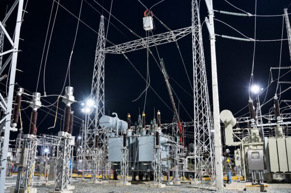 Gobierno elimina IVA e ISD para equipos destinados a generación eléctrica