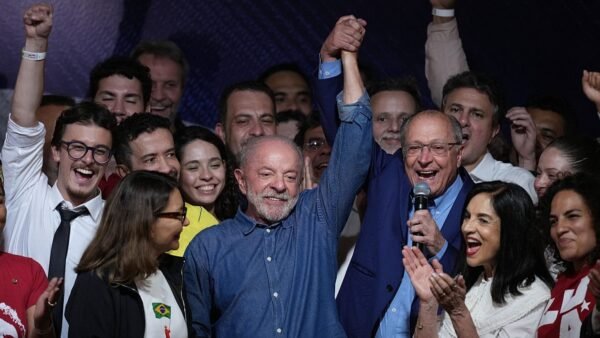 Lula da Silva gana las elecciones de Brasil tras remontar en la segunda vuelta