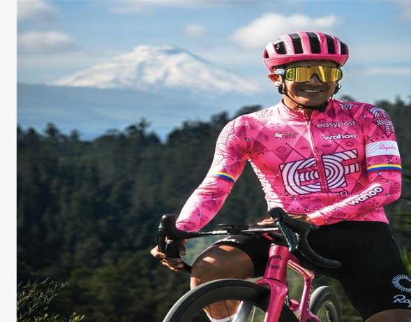 Richard Carapaz correrá con el NSN Cycling Team entre 2027 y 2029