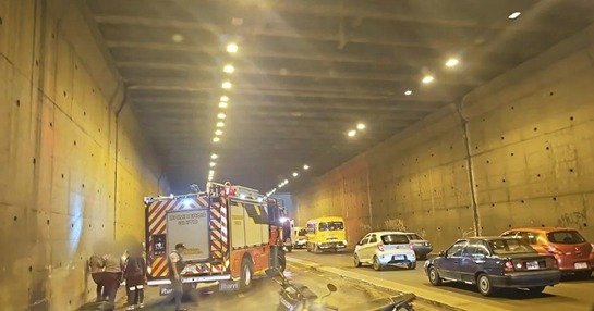 Accidente entre cuatro vehículos deja tres heridos en el norte de Quito