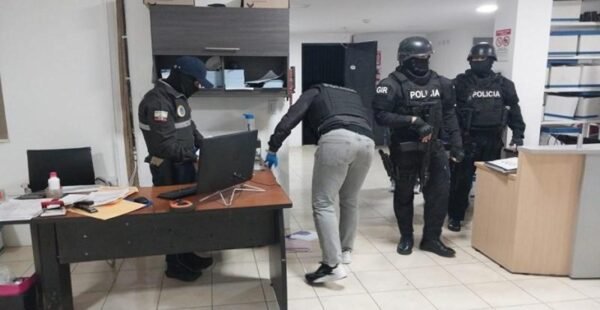 Cuatro presuntos integrantes de los Comandos de la Frontera fueron detenidos en Ecuador